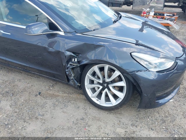 2018 TESLA MODEL 3 5YJ3E1EA4JF020065 Photo 5
