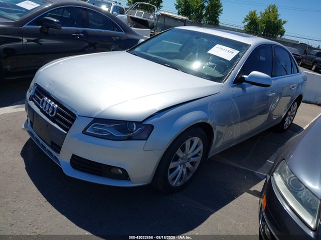 2011 AUDI A4 WAUFFAFLXBN052111 Photo 1