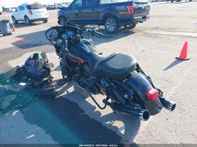 2022 HARLEY-DAVIDSON FLTRK 1HD1KZF1XNB660155 Photo 2