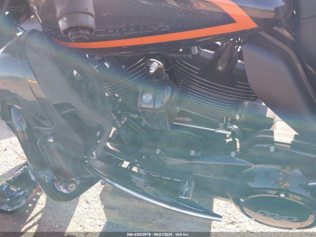 2022 HARLEY-DAVIDSON FLTRK 1HD1KZF1XNB660155 Photo 8