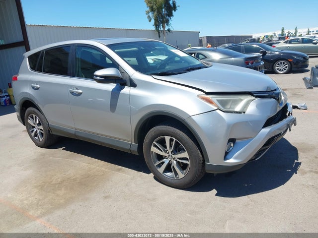 Toyota 2ar-fe 2018 2T3WFREV3JW421077 Image 1
