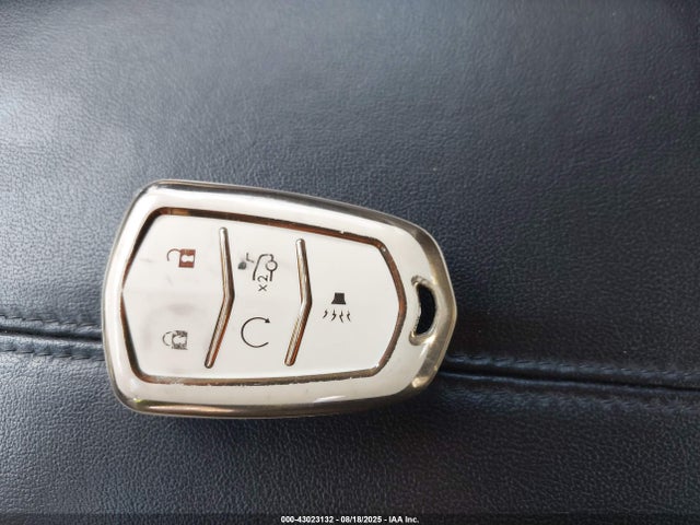 1G6AA5RA4F0112323 Cadillac lcv
