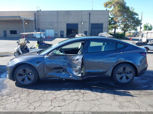 5YJ3E1EA8MF974161 Tesla MODEL 3