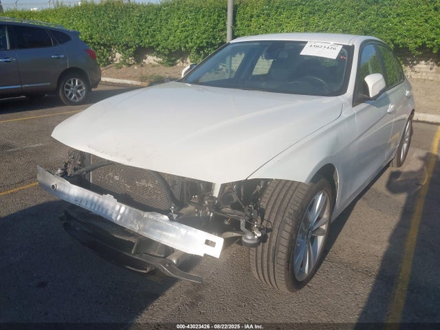 WBA8E1G54JNU88950 BMW 320i