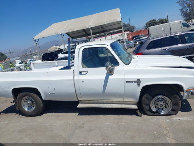 Продажа на аукционе авто 1983 Chevrolet C20, vin: 1GCGC24J0DJ170539, номер лота: 43023553
