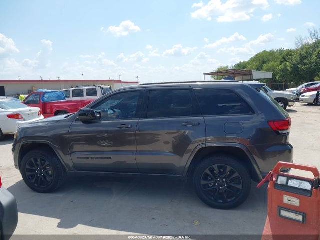1C4RJEAG6JC304365 Jeep Grand Cherokee