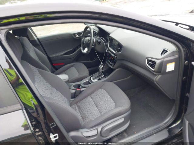 2019 HYUNDAI IONIQ PLUG-IN HYBRID KMHC65LD8KU137637 Photo 4