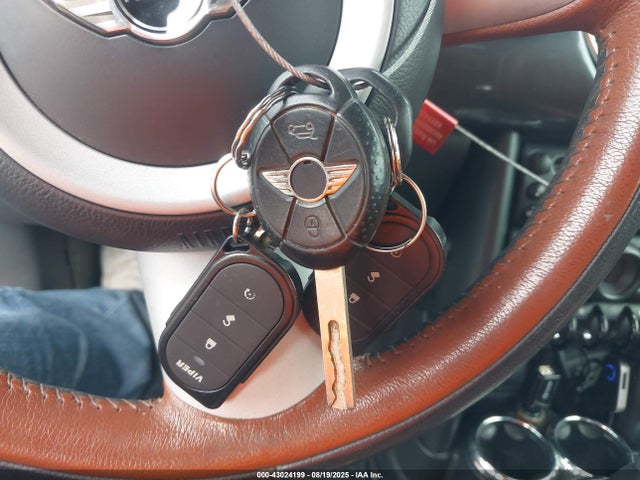 2008 MINI COOPER S WMWRH33578TL96217 Photo 10