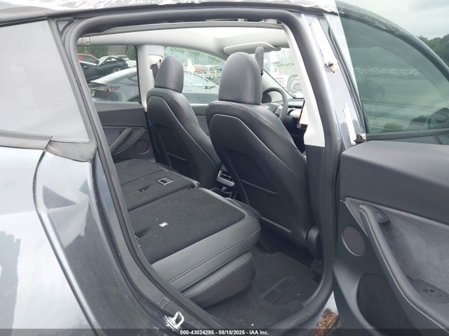 2023 TESLA MODEL Y 7SAYGDEE0PF882120 Photo 7