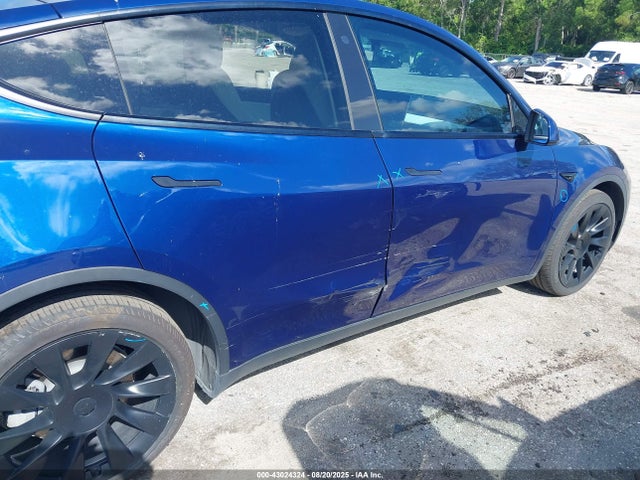 2021 TESLA MODEL Y 5YJYGDEE7MF069141 Photo 5
