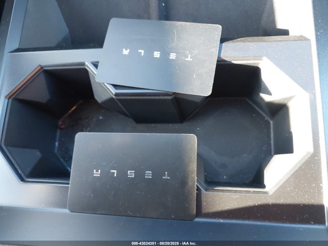 2025 TESLA CYBERTRUCK 7G2CEHEE5SA059951 Photo 10