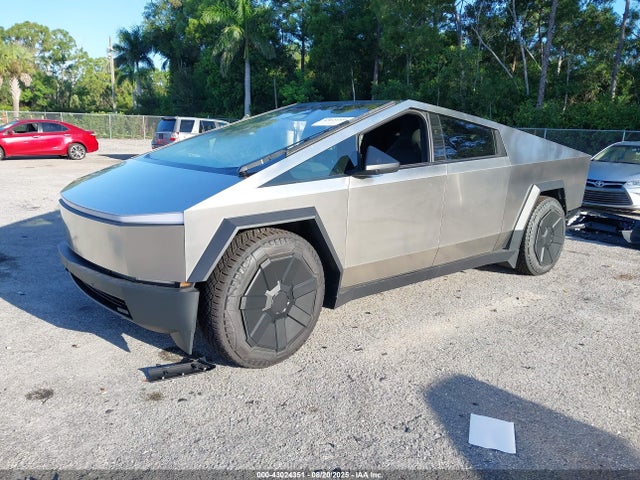 2025 TESLA CYBERTRUCK 7G2CEHEE5SA059951 Photo 1