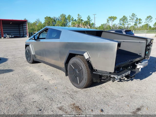 2025 TESLA CYBERTRUCK 7G2CEHEE5SA059951 Photo 2