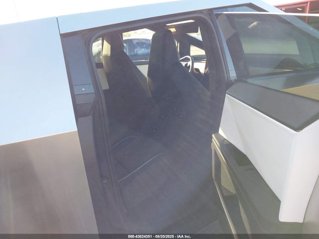2025 TESLA CYBERTRUCK 7G2CEHEE5SA059951 Photo 7