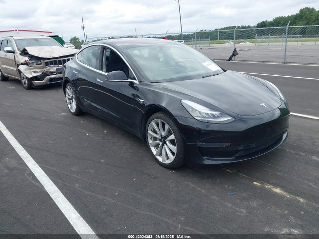 2018 TESLA MODEL 3 5YJ3E1EA0JF176040 Photo 0