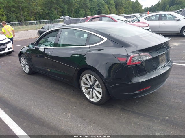 2018 TESLA MODEL 3 5YJ3E1EA0JF176040 Photo 2