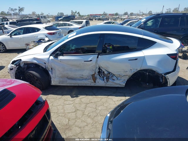 7SAYGDEF4NF536139 Tesla 2022