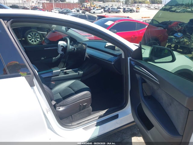 2022 TESLA MODEL Y 7SAYGDEF4NF536139 Photo 4