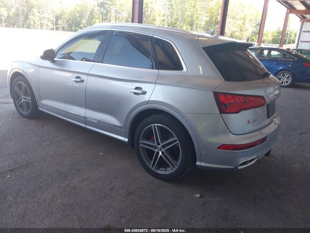 2018 AUDI SQ5 WA1C4AFY0J2042561 Photo 2