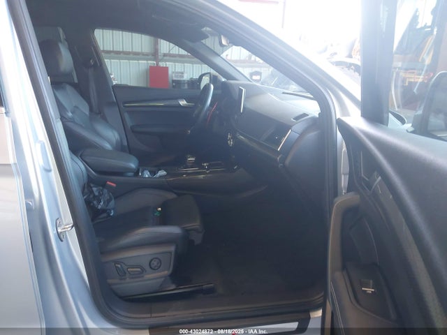 2018 AUDI SQ5 WA1C4AFY0J2042561 Photo 4