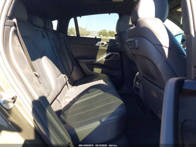 2022 BMW X6 5UXCY6C09N9K72830 Photo 7