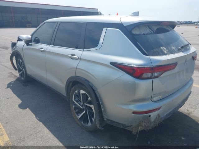 2022 MITSUBISHI OUTLANDER JA4J4UA88NZ021759 Photo 2