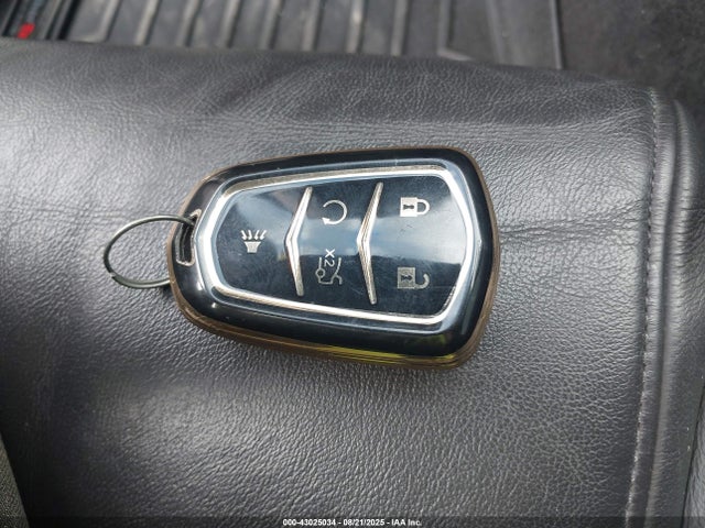 1G6KE5R67JU100561 Cadillac Lgw