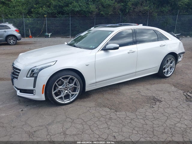 1G6KE5R67JU100561 Cadillac Lgw