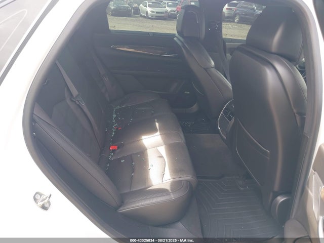 1G6KE5R67JU100561 Cadillac Lgw