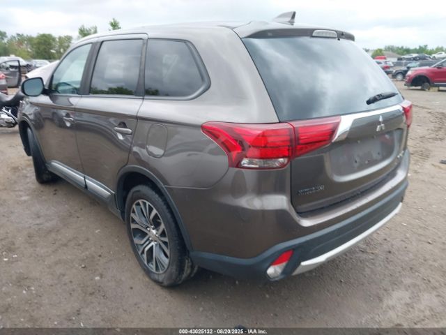 2017 MITSUBISHI OUTLANDER JA4AZ3A3XHZ031343 Photo 2
