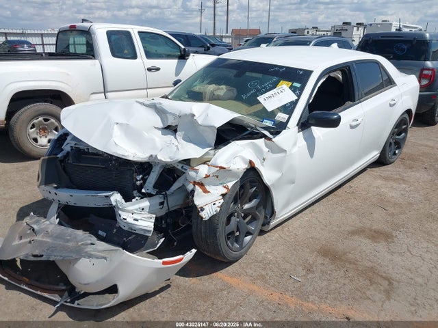 2023 Chrysler 300 Touring მანქანა იყიდება აუქციონზე, vin: 2C3CCAAG4PH676712, აუქციონის ნომერი: 43025147