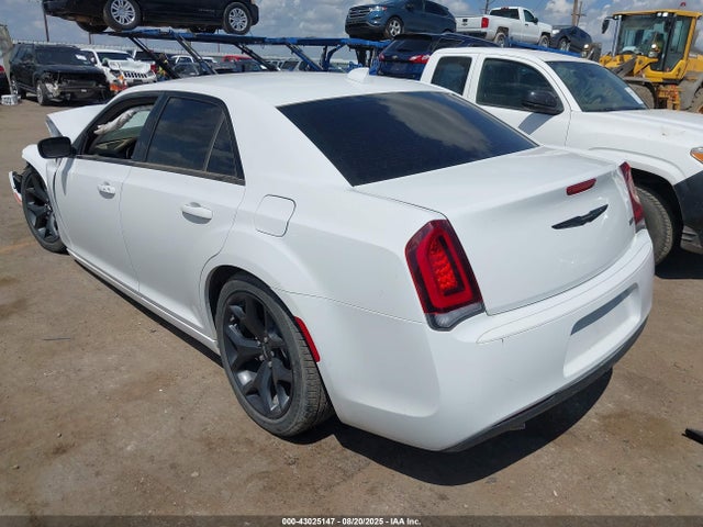 2023 Chrysler 300 Touring მანქანა იყიდება აუქციონზე, vin: 2C3CCAAG4PH676712, აუქციონის ნომერი: 43025147