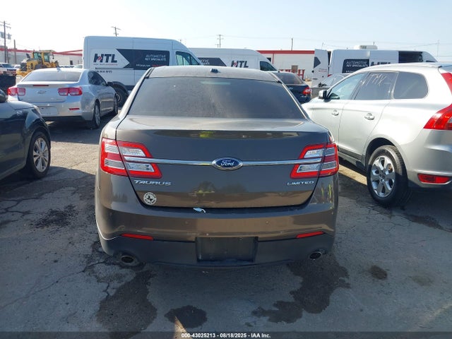 Ford Taurus 2016 1FAHP2F82GG111146 Image 16