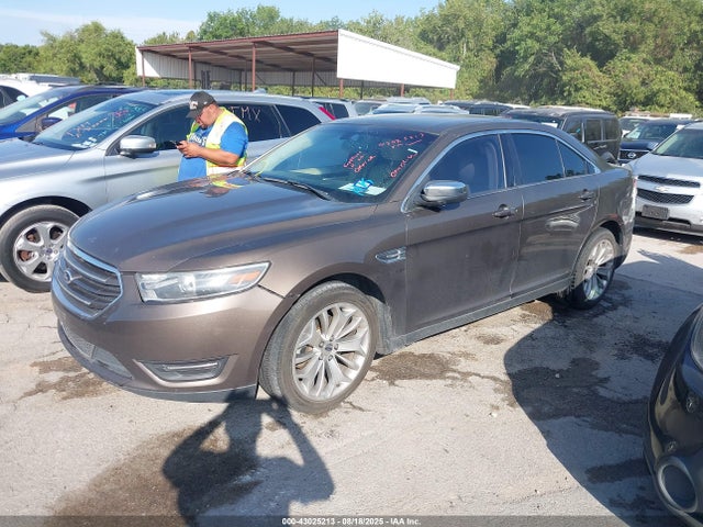 Ford Taurus 2016 1FAHP2F82GG111146 Image 2