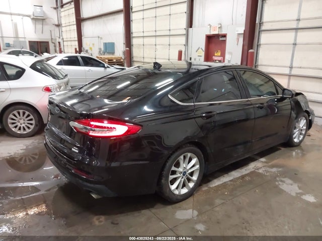 Ford 2019 2019 3FA6P0HD6KR173303 Image 4