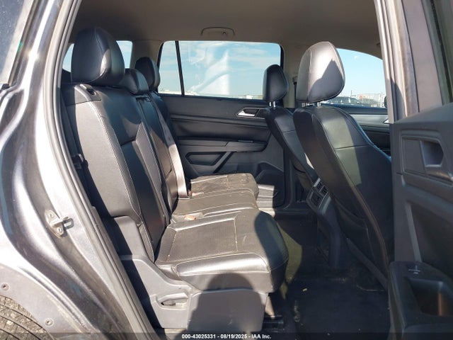 Volkswagen fsi 2018 1V2KR2CA4JC512437 Image 8