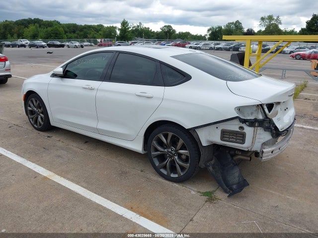 Chrysler 200 2015 1C3CCCBG9FN674289 Image 3