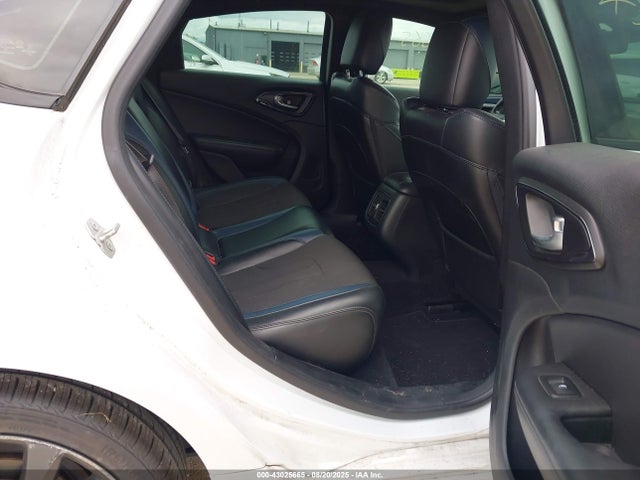 Chrysler 200 2015 1C3CCCBG9FN674289 Image 8