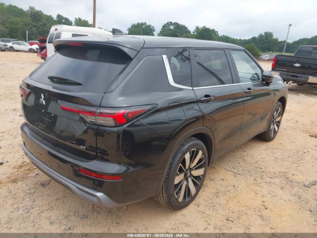 2025 MITSUBISHI OUTLANDER JA4J3VA8XSZ018575 Photo 3