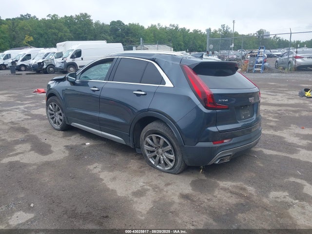 2020 CADILLAC XT4 1GYFZCR42LF056363 Photo 2