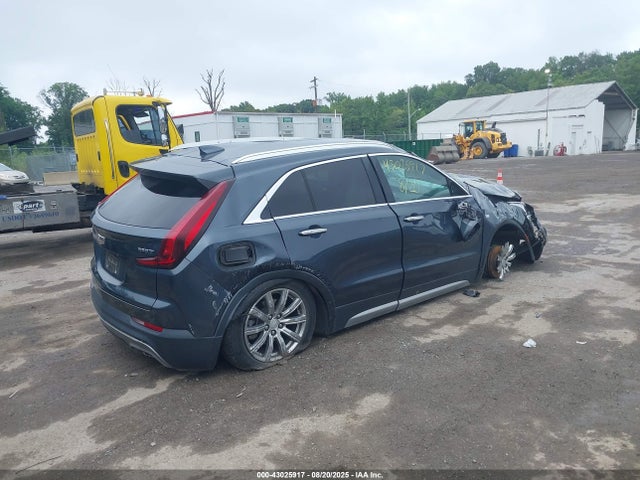 2020 CADILLAC XT4 1GYFZCR42LF056363 Photo 3