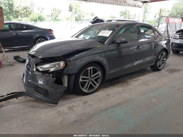 2019 AUDI A3 WAUAUGFF9KA085976 Photo 1