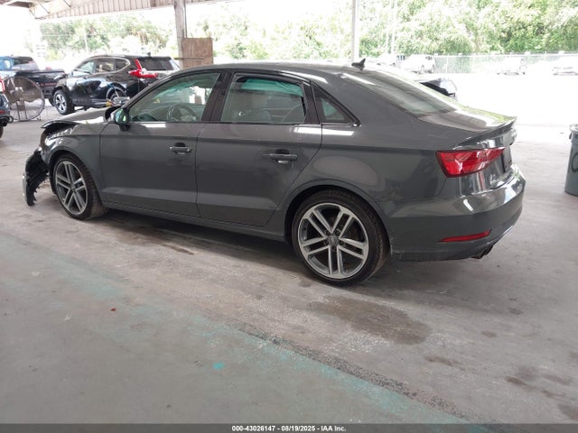 2019 AUDI A3 WAUAUGFF9KA085976 Photo 2