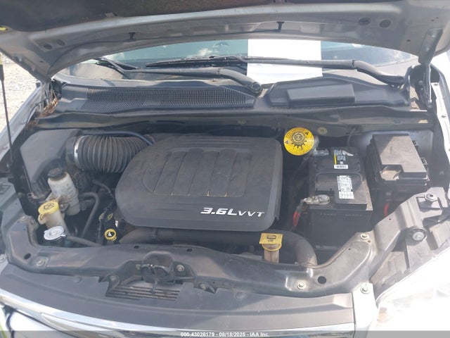 2C4RC1BG2FR710921 Chrysler Town and Country