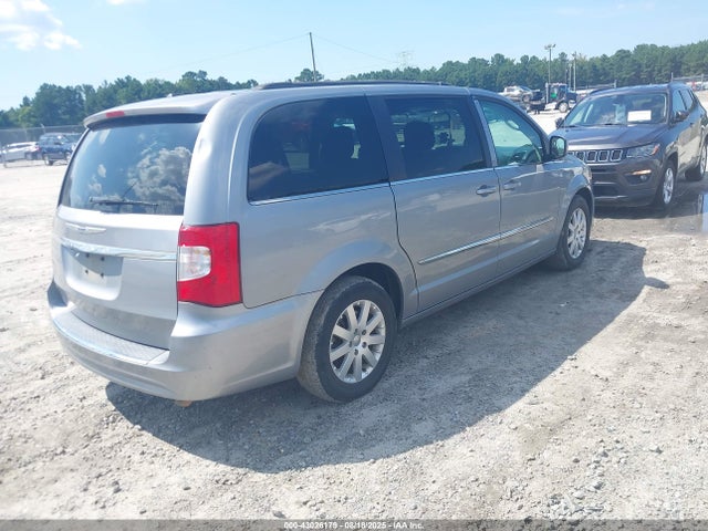 2C4RC1BG2FR710921 Chrysler Town and Country
