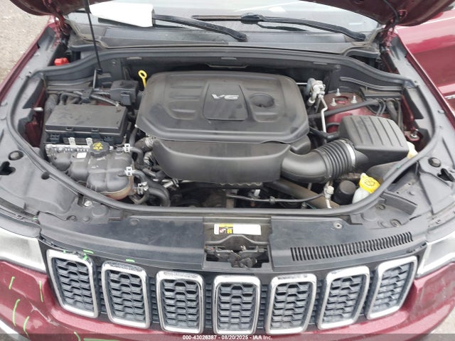 1C4RJFBGXJC422567 Jeep Grand Cherokee