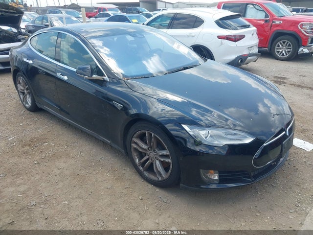 2015 TESLA MODEL S 5YJSA1S27FF088825 Photo 0