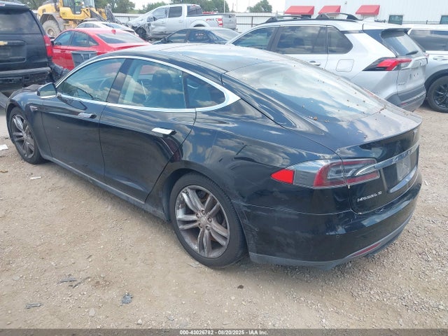 2015 TESLA MODEL S 5YJSA1S27FF088825 Photo 2
