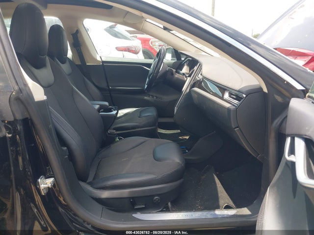 2015 TESLA MODEL S 5YJSA1S27FF088825 Photo 4