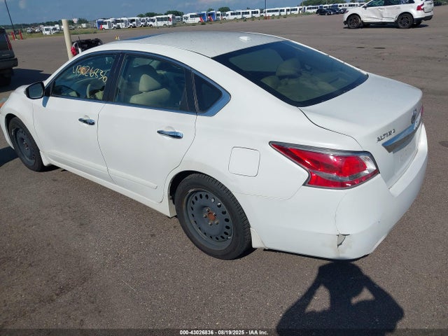1N4AL3AP7FN347559 Nissan 2015